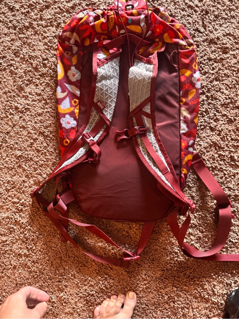 REI Co-op Patterned Red Drawstring Daypack - Picture 4 of 4